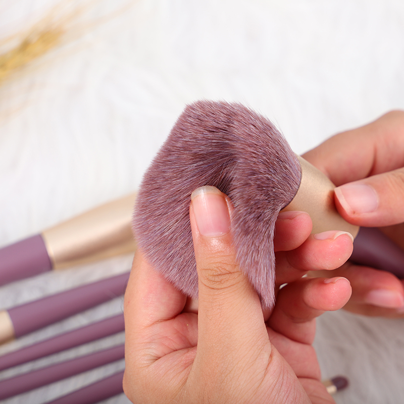  Hayvanlar üzerinde test edilmemiş makyaj fırçaları2