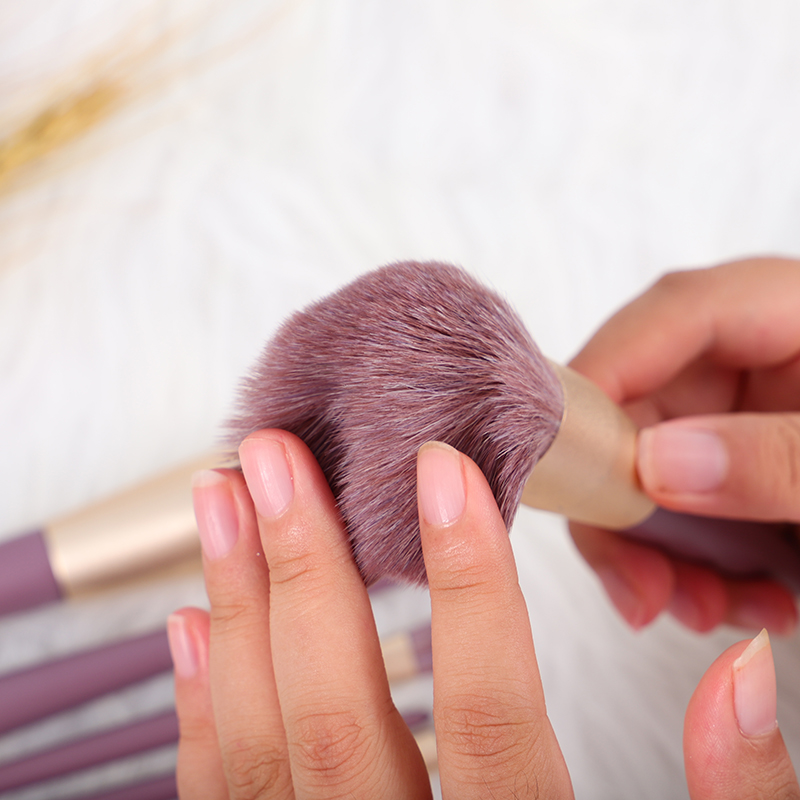  Hayvanlar üzerinde test edilmemiş makyaj fırçaları 1