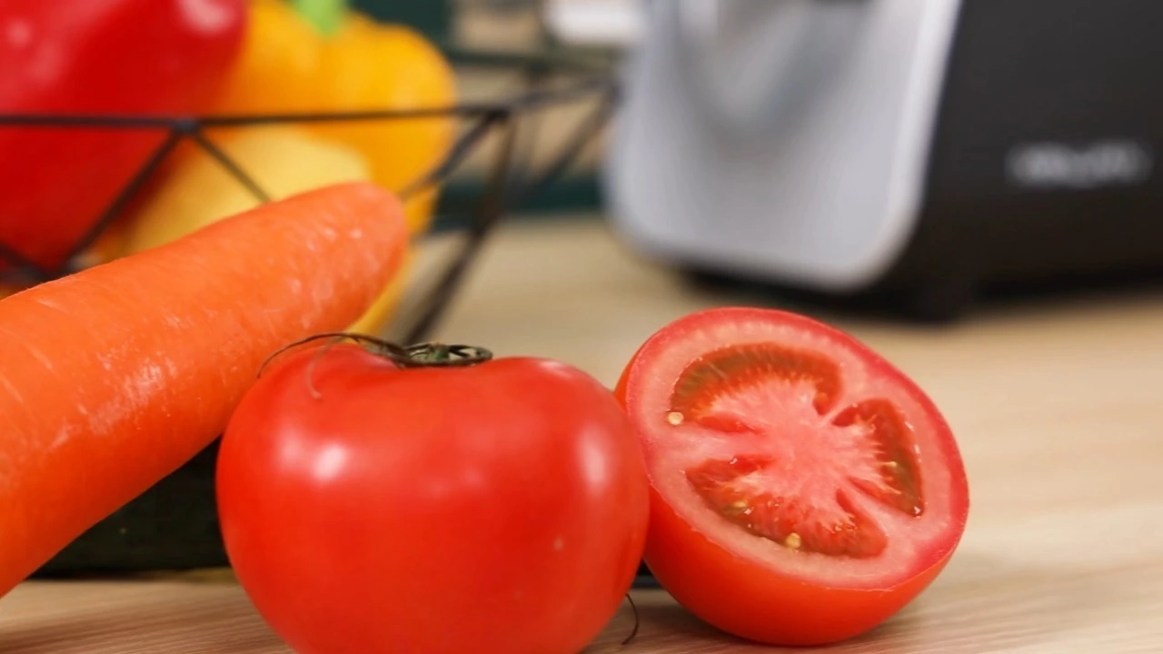 2000W Commercial-Grade Stainless Steel Electric Meat Grinder 1