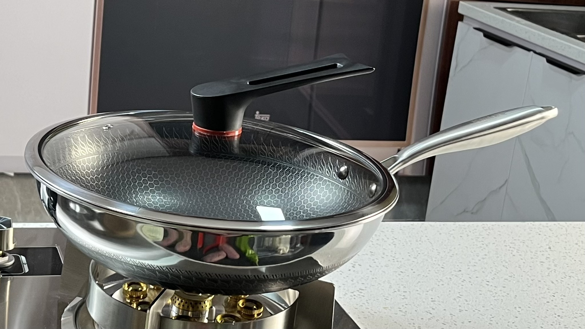 Сковорода-вок из нержавеющей стали с сотовым рисунком и стеклянной крышкой — производитель посуды Zhenneng. 1