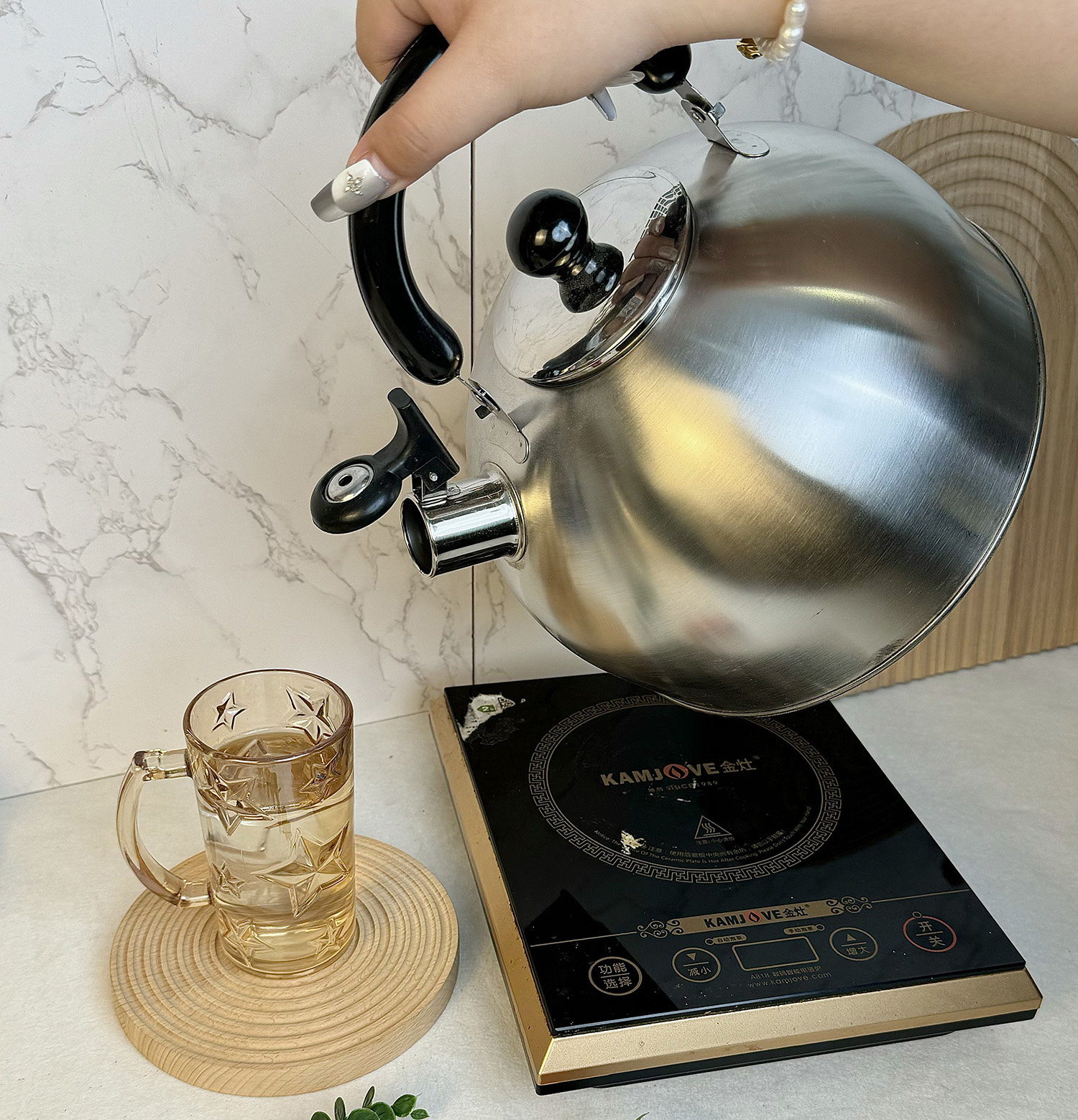 Stainless Steel Whistling Stovetop Tea Kettle, Water Boilers for Kitchen 1L,2L,3L,4L 16