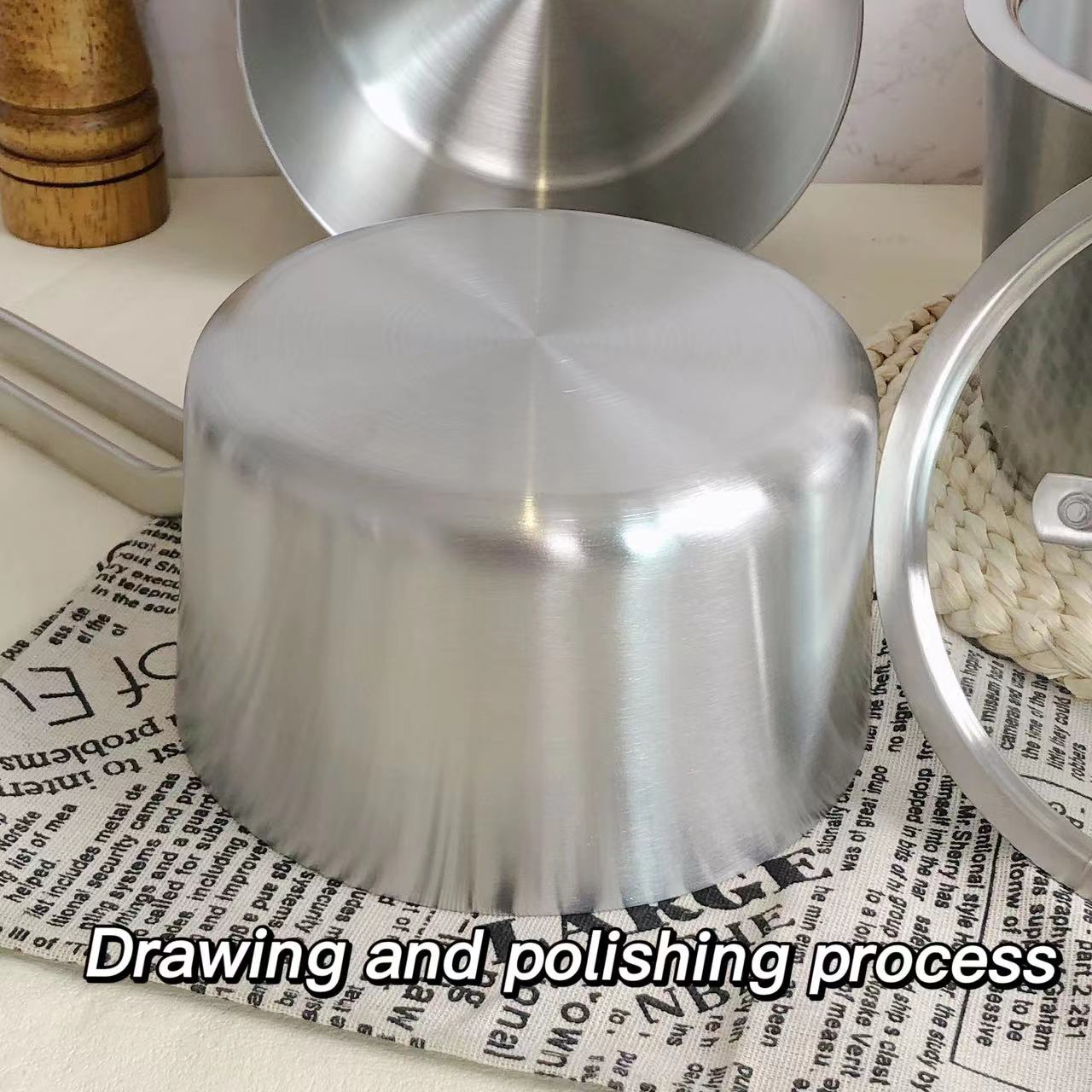 16/18/20cm Stainless Steel Tri-Ply Saucepan Set With Glass Lid 18