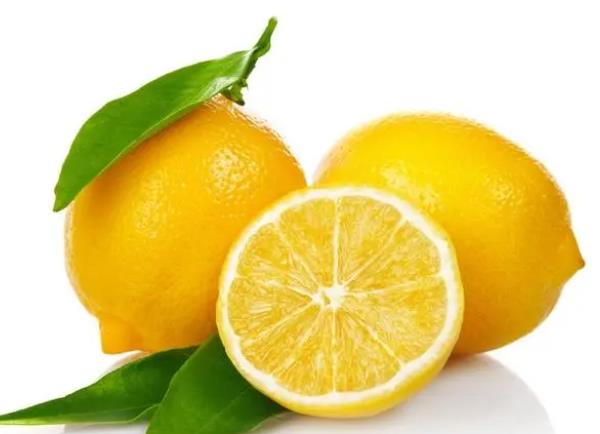 Using lemon to clean a stainless steel kettle