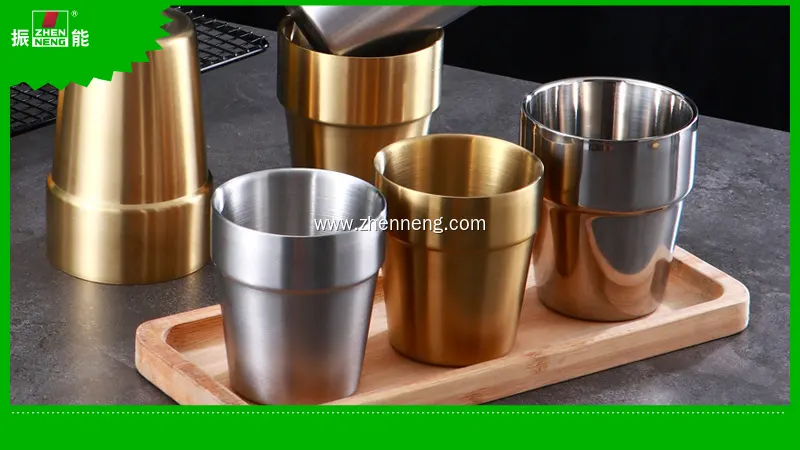 带盖带把手的双层不锈钢杯 1