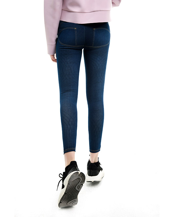 Funktionelle Jeansleggings als Oberbekleidung 2