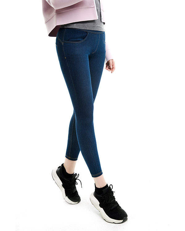 Funktionelle Jeansleggings als Oberbekleidung 3