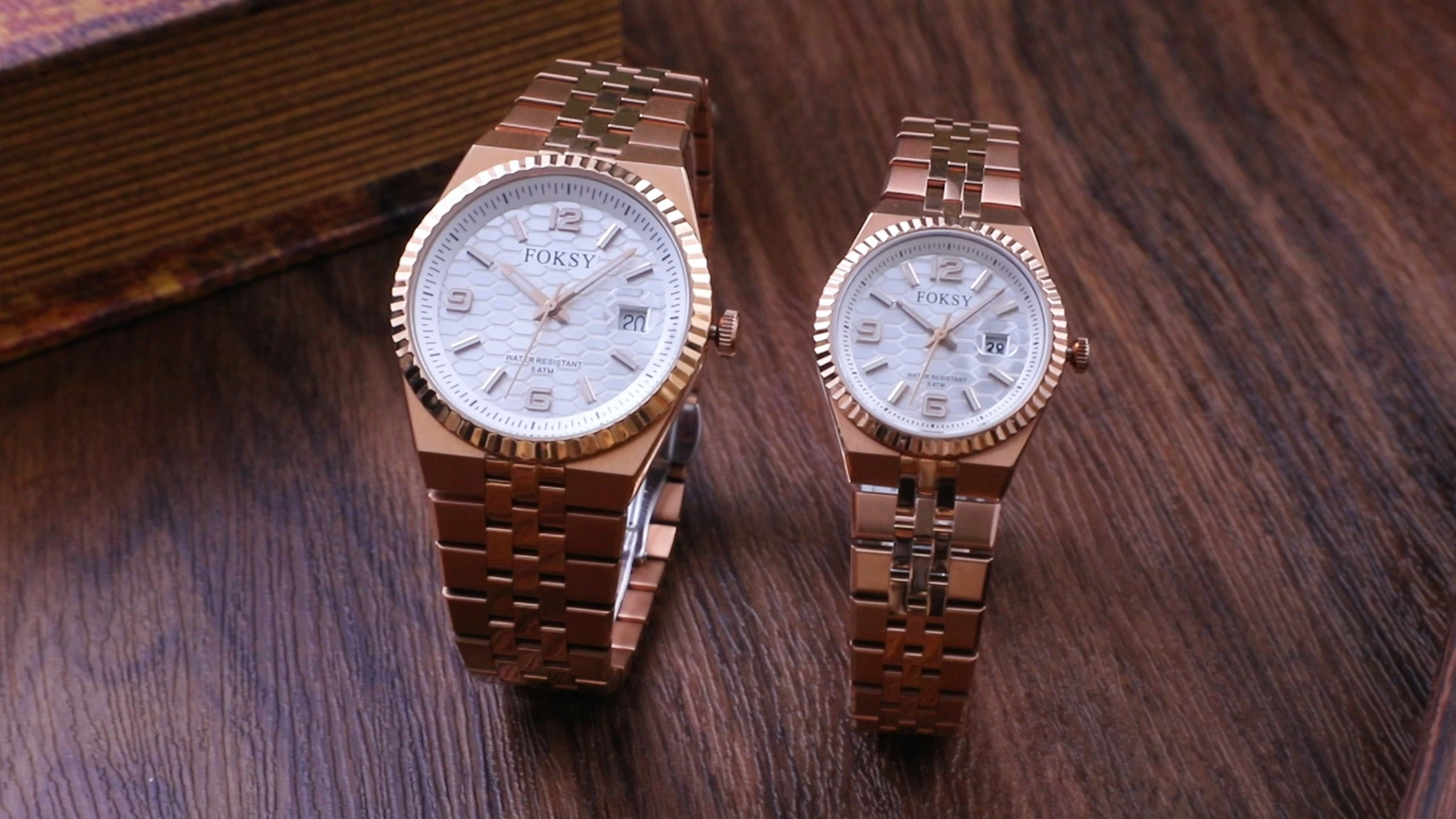 Custom Couple Watch Quartz Watch Stainless Steel Luxury 5ATM Luminous Date Business Watch 689-7-1001 / 233-7-1001 1