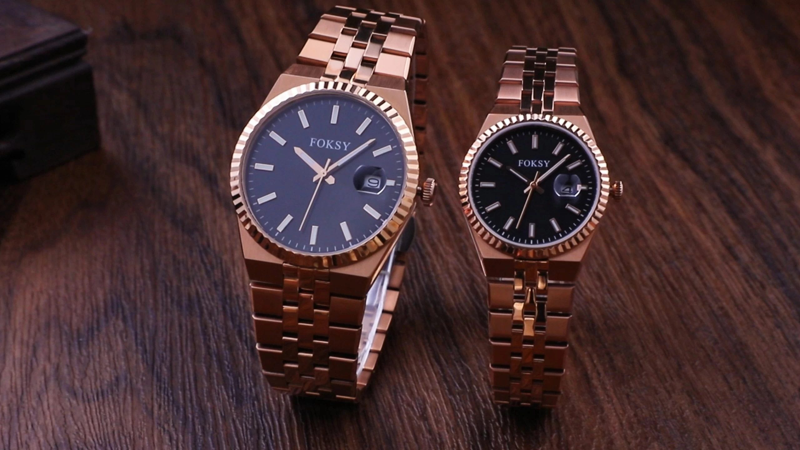 Custom Couple Watch Quartz Watch Stainless Steel Luxury 5ATM Luminous Date Business Watch 689-7-1002 / 233-7-1002 1