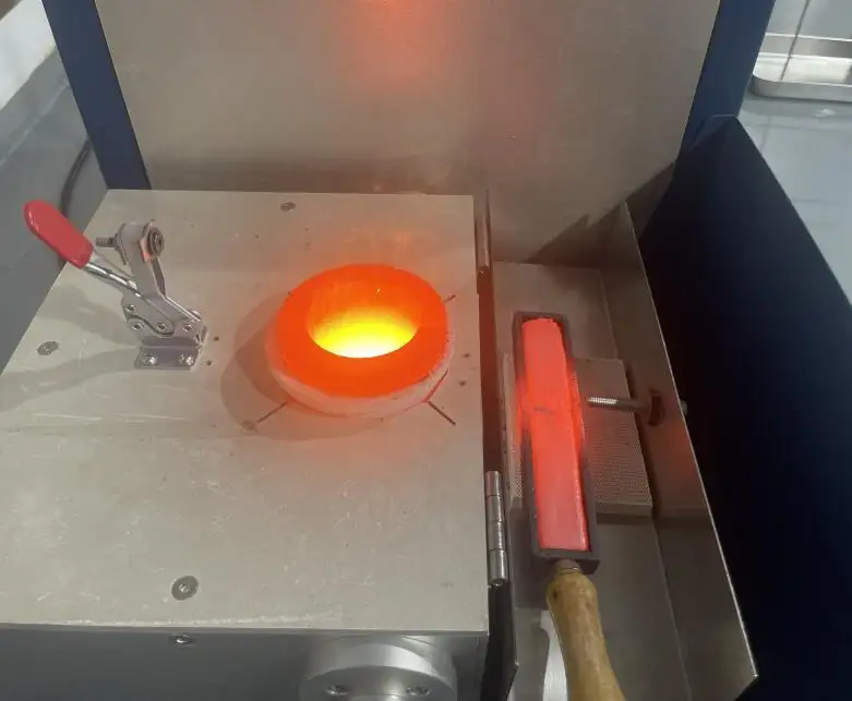 Horno de fusión por inducción rotatorio para platino y oro (capacidad de 1 a 10 kg) 7