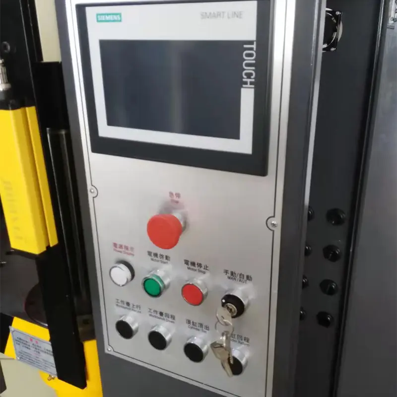 Prensa hidráulica para acuñar monedas de oro y plata: proceso optimizado y ahorro de energía. 7