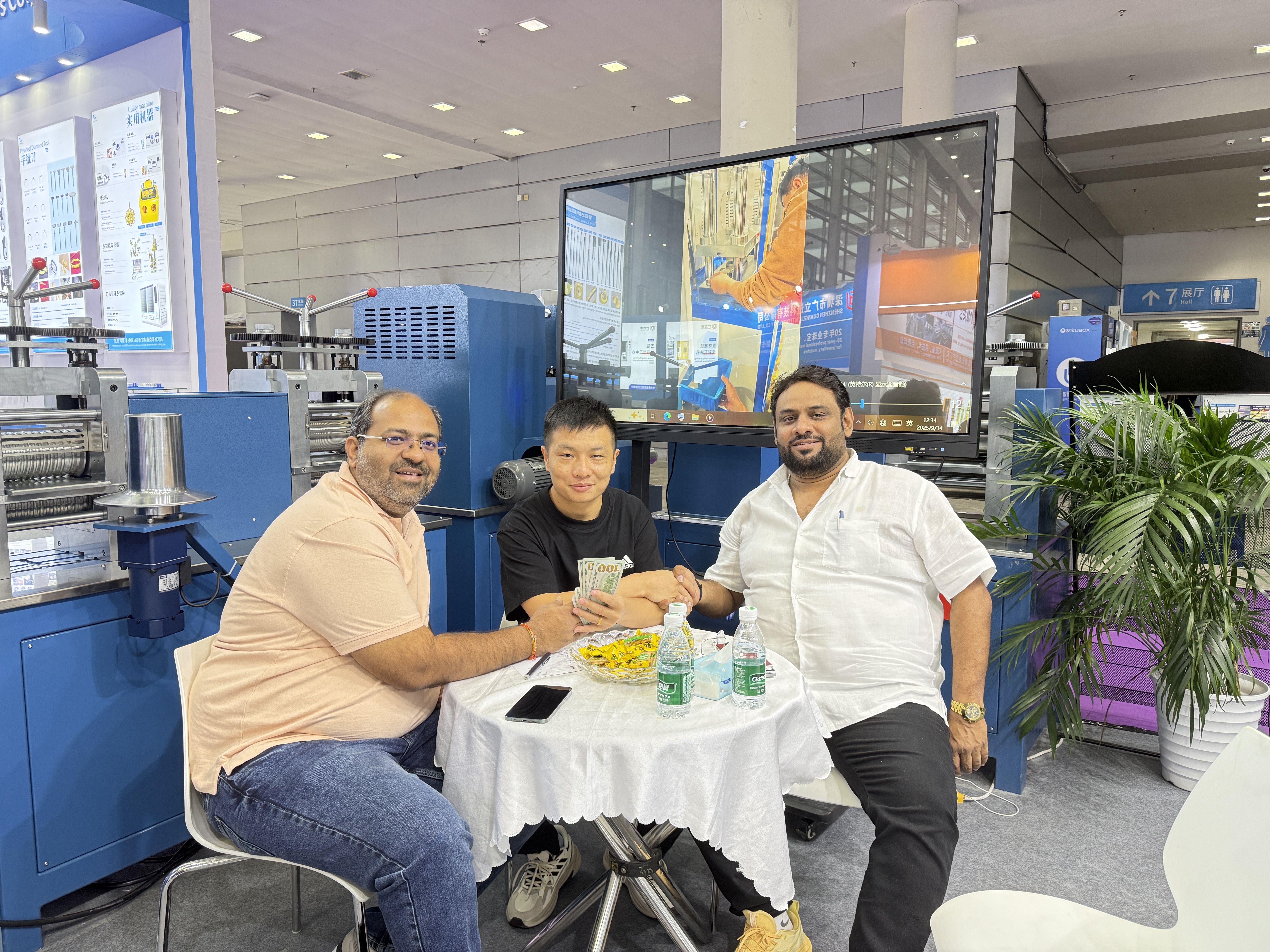 La exposición de Shenzhen concluye con éxito: ¡Hasung Precious Metal Equipment agradece a los clientes globales por su apoyo! 1