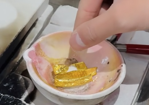 Para que serve o fluxo de ouro na indústria de fundição de ouro? 1