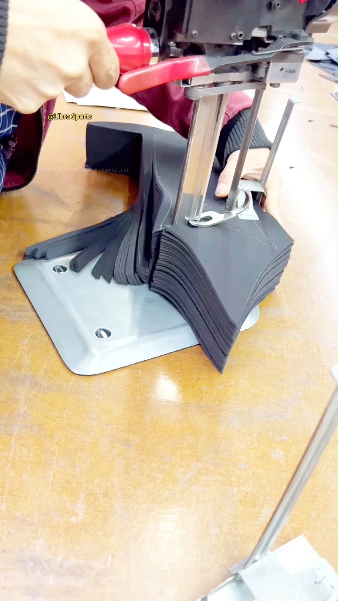 Combinaison shorty enfant en néoprène 2 mm à manches courtes pour le surf et la natation Libra Neoprene 1