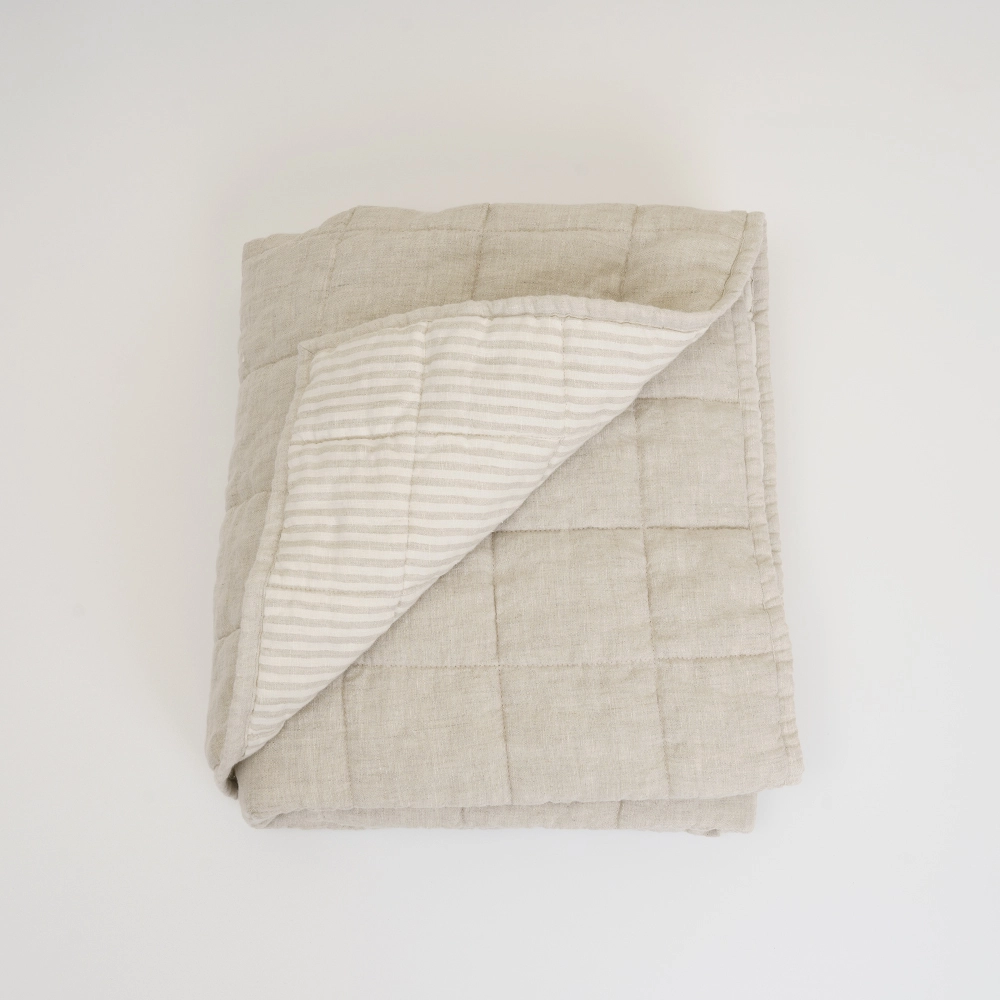 Factory Custom Design Bedroom Warm French Linen Fabric Lightweight Quilt 1