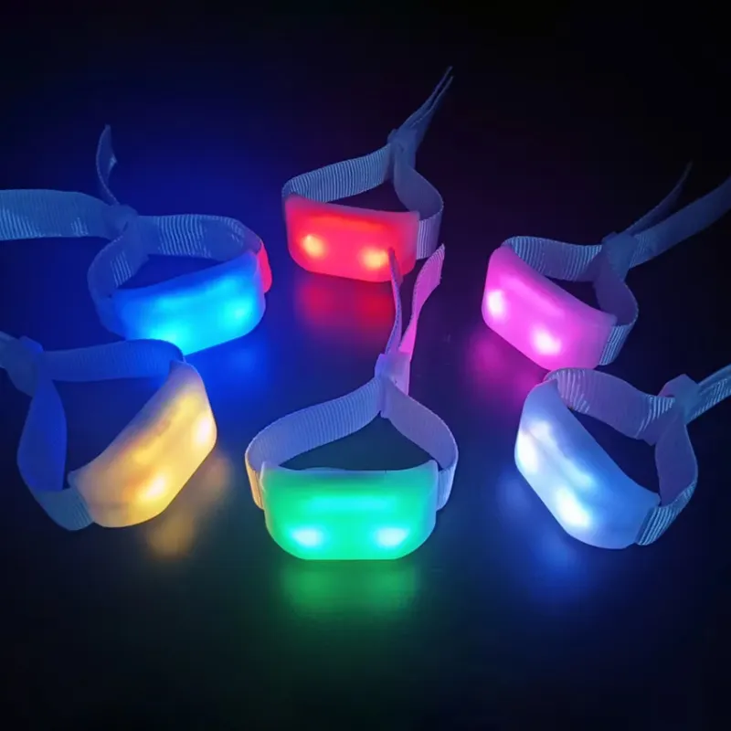 Concert & Event LED Light-Up Products 2.4g Led Wristband System Supplier 2