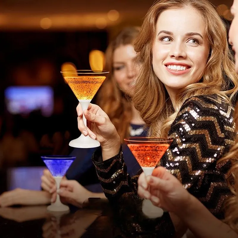 Light Up Plastic Wine Glasses with Custom Services for Party 6