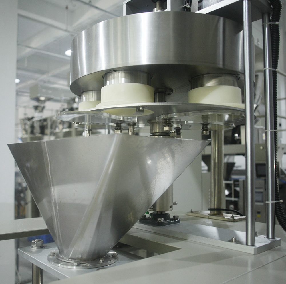 Automatyczna maszyna pakująca do proszku do prania w kubkach miarowych 11