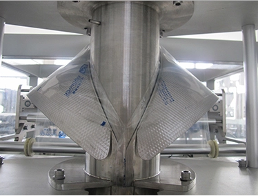 Multifunction dry fruit filling machine price pillow bag vertical packing system for snacks 8