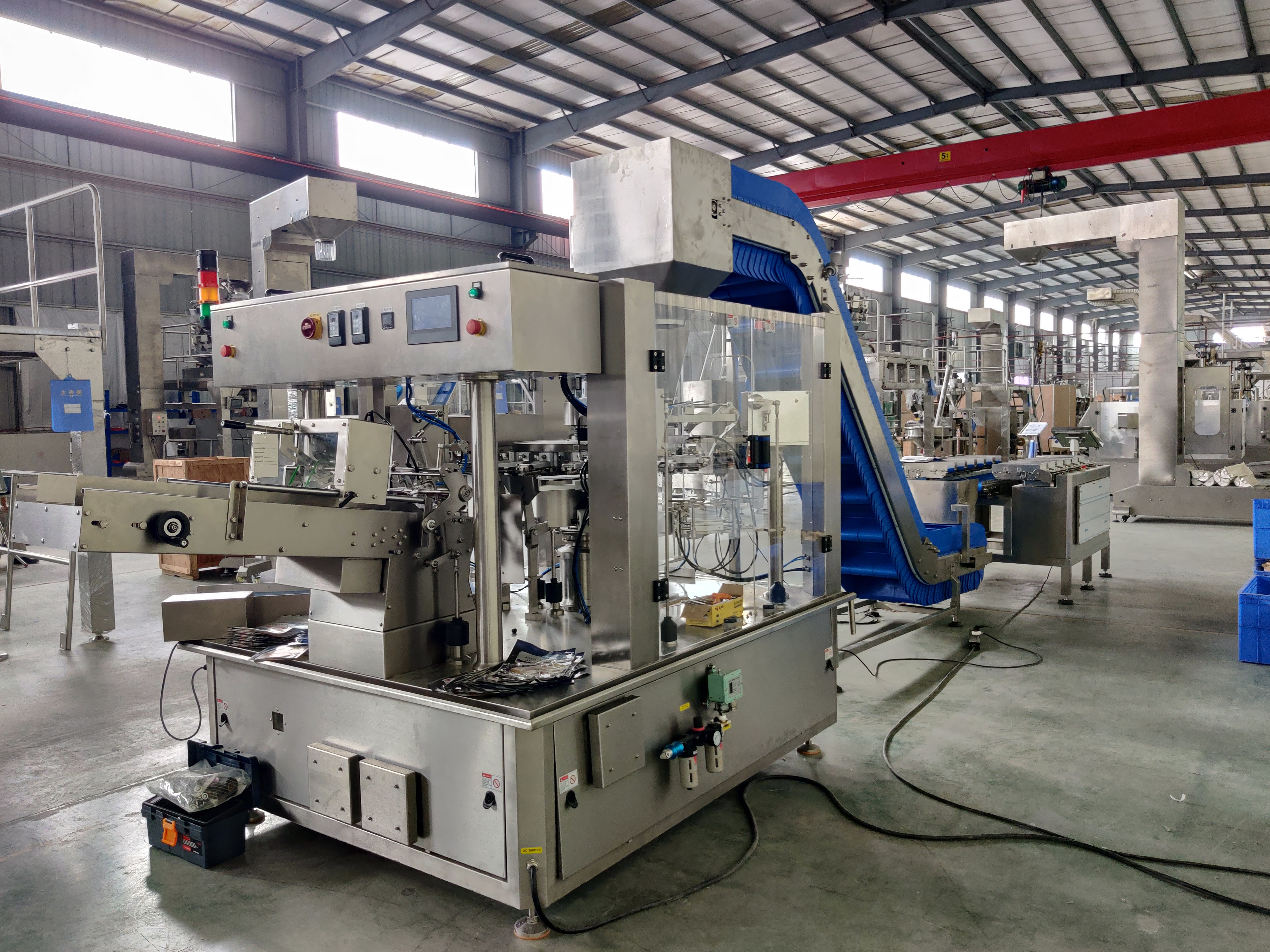 預製袋旋轉包裝機,配備12頭線性組合秤重機,適用於魚塊和海鮮包裝 8