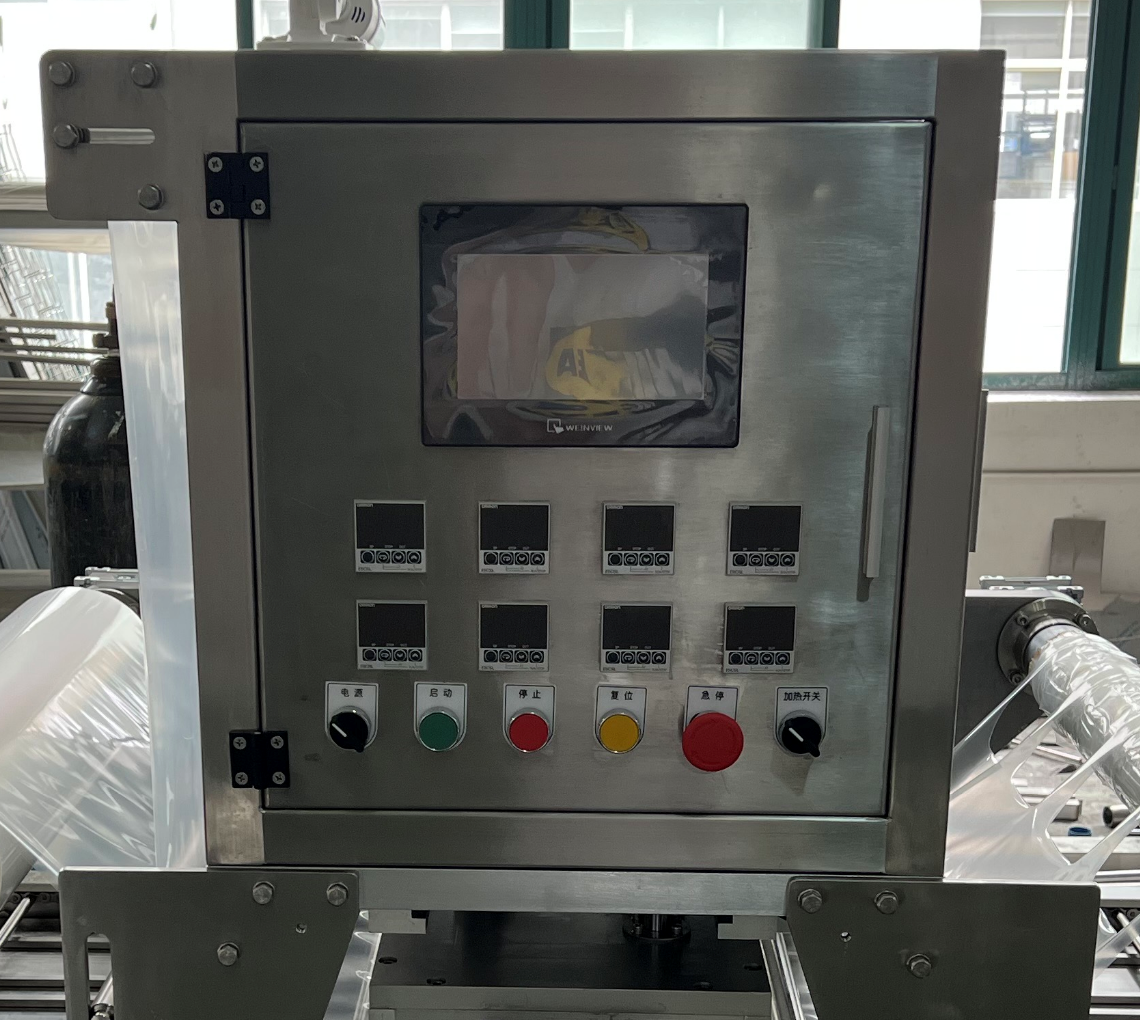 How to automatically package the prepared dishes into the tray? 7