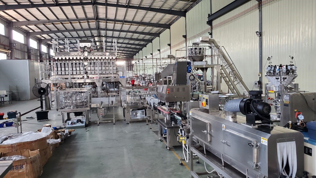 How can kimchi be automatically weighed and filled into bottles? 1