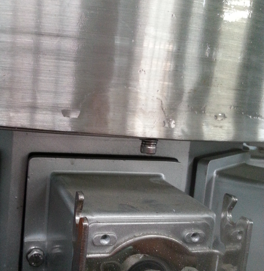 Multihead weigher main vibrator replacement steps 4