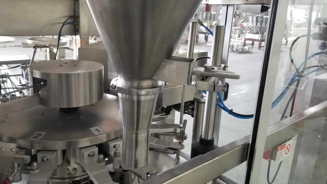 How does the pouch packing machine work? What is the benefit to choose smartweigh premade pouch packing machine? 6