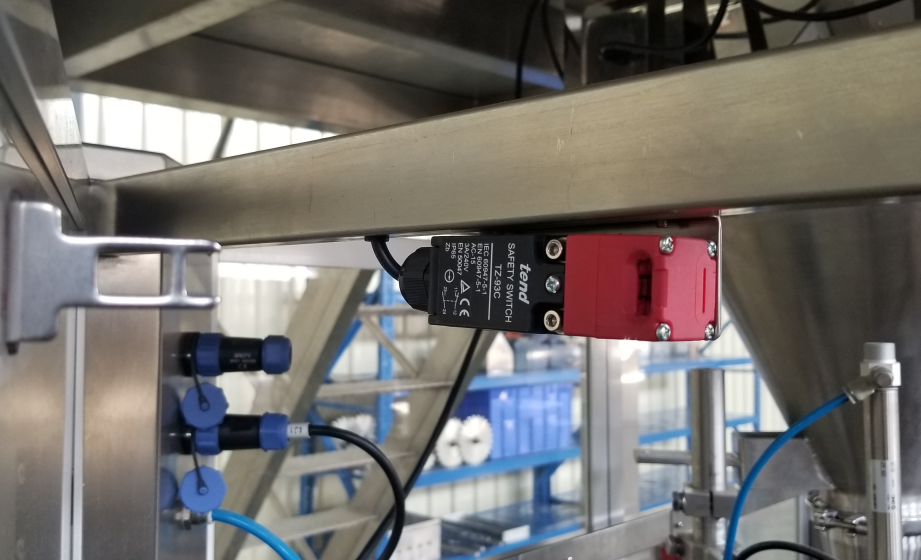 How does the pouch packing machine work? What is the benefit to choose smartweigh premade pouch packing machine? 1