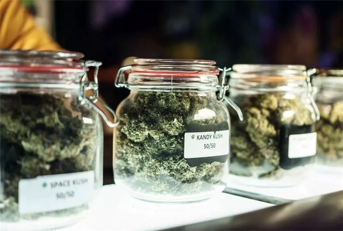 Cannabis meerkoppige weeg- en verpakkingsmachine 2