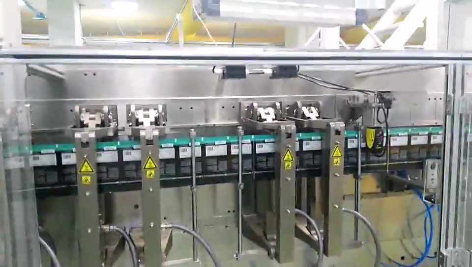 What is the Difference between a Bag Packaging Machine and a Bag Making Packaging Machine? 1