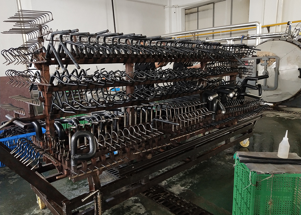 Peroxide Vulcanized EPDM Filler Neck 15