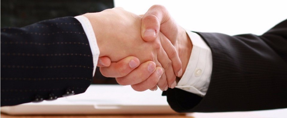 Paishun - High Temperature Odorless Shiny 4-Ply Reinforced 90 Degree Silicone Elbow Air Intake Hose for Truck 90 Degree Elbow Hose 15