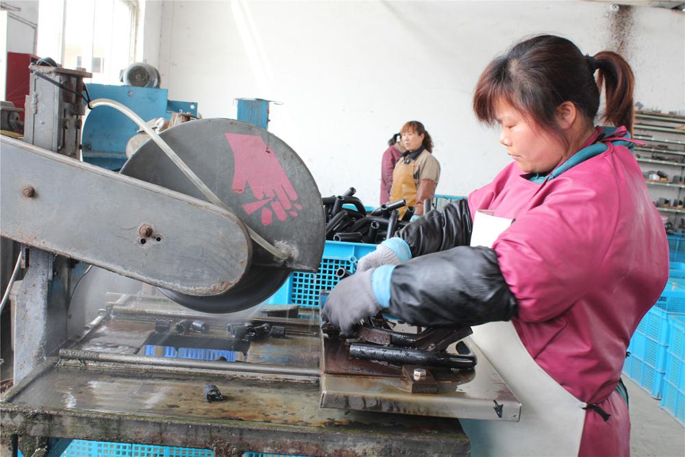 Paishun - Radiator EPDM Bend Rubber Hose with 1 Layer Polyester Braiding Radiator Rubber Hose 12