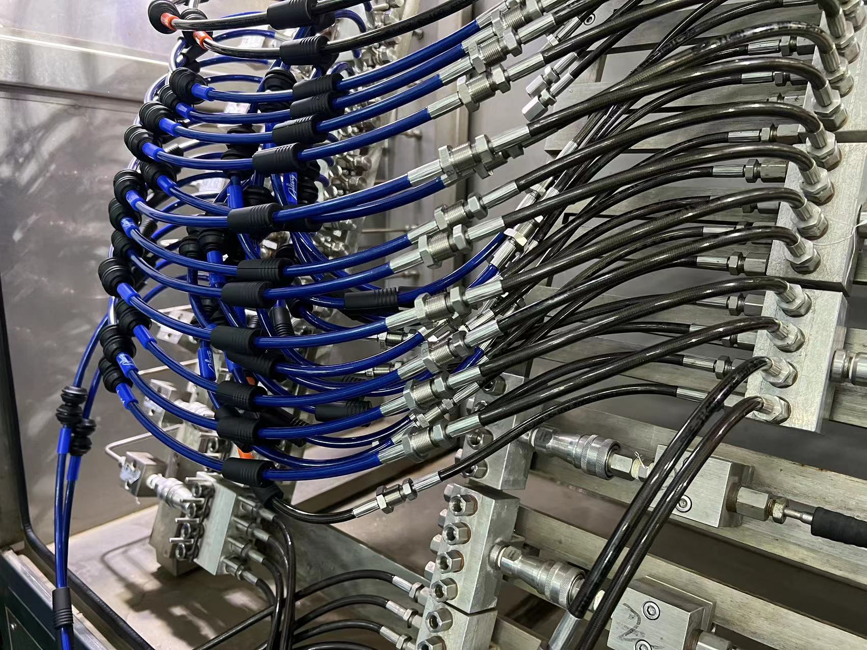 How To Cut Braided PTFE Hose? Tips from Top PTFE Hose Manufacturers 2