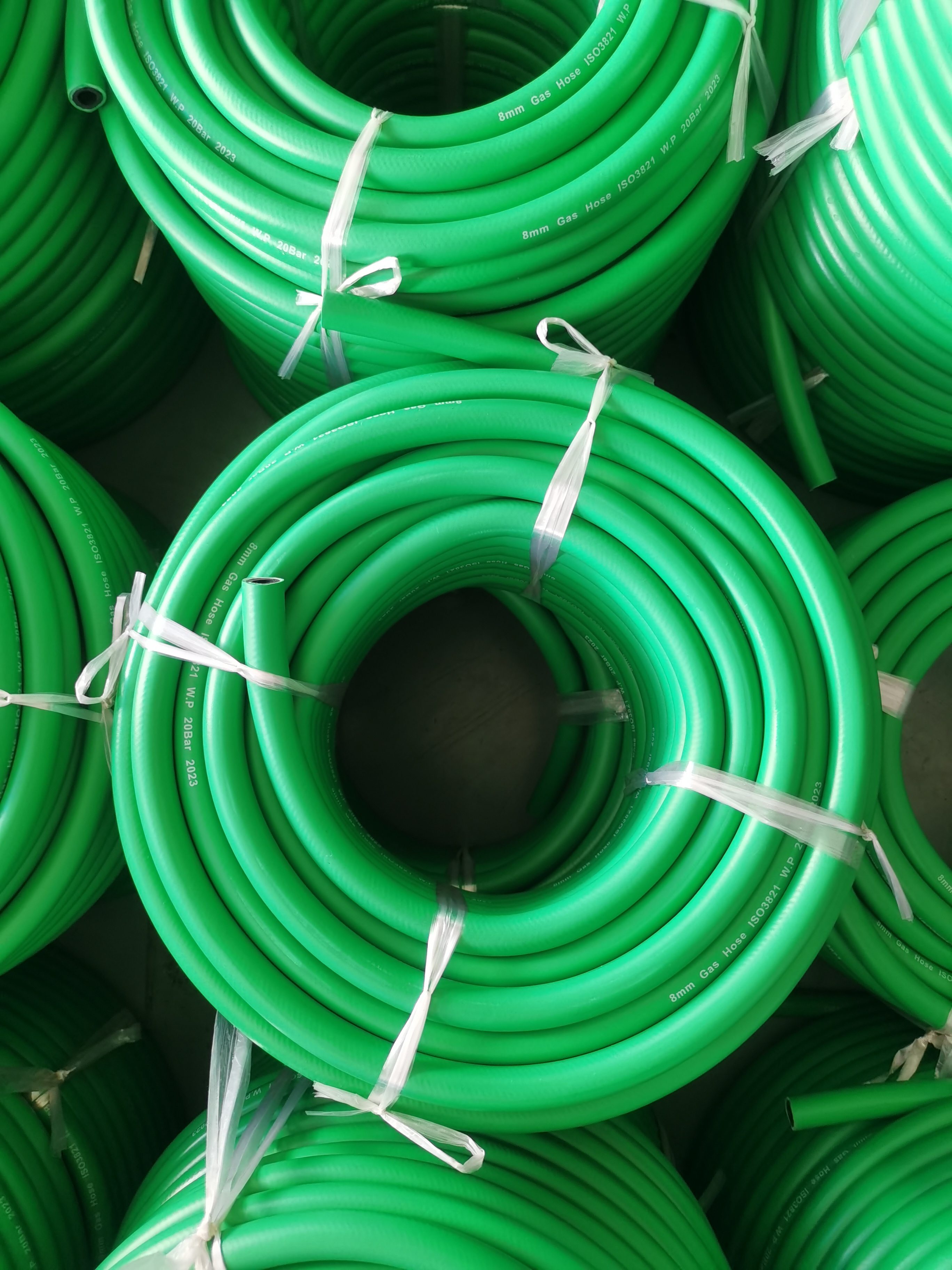 What Color Is The Oxygen When Welding? | PASSIONHOSE 1