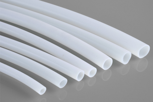 The Role of PTFE Hoses in the Pharmaceutical Industry: Ensuring Purity in Material Transfer 2