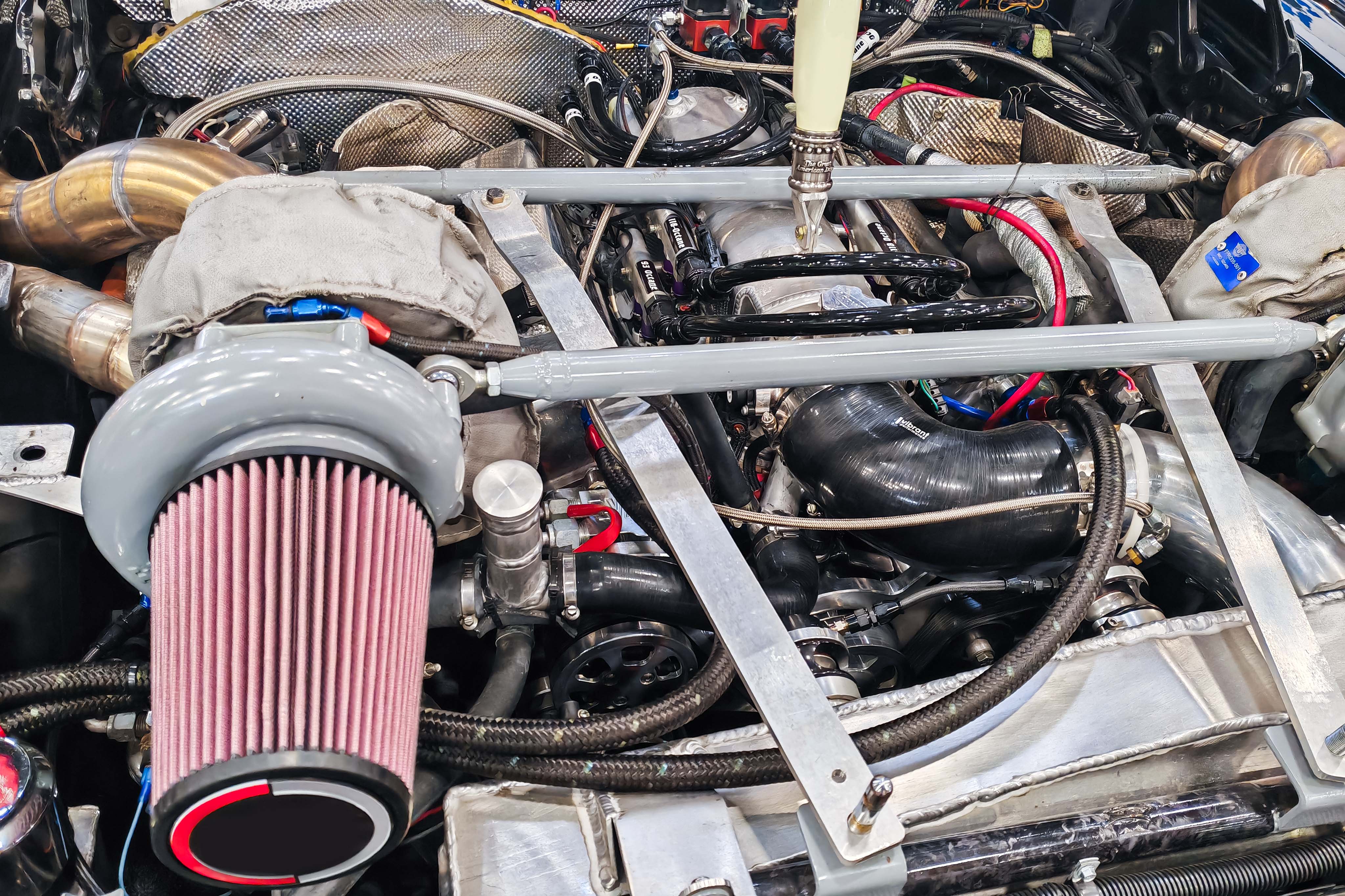 Discover Innovative Custom Silicone Hoses for Modified Vehicles 3