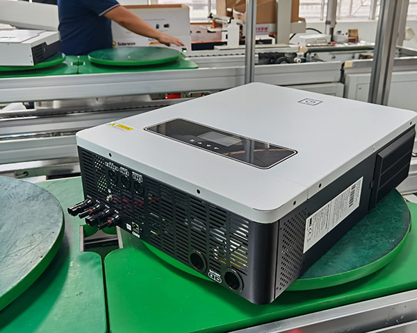 مصنعون ذوو جودة عالية لأجهزة تحويل الطاقة الشمسية، بما في ذلك أجهزة تحويل الطاقة الشمسية الكهروضوئية خارج الشبكة، وأجهزة التحويل الهجينة بقدرة 8.2 كيلوواط و10.2 كيلوواط لأنظمة الطاقة الشمسية. 6