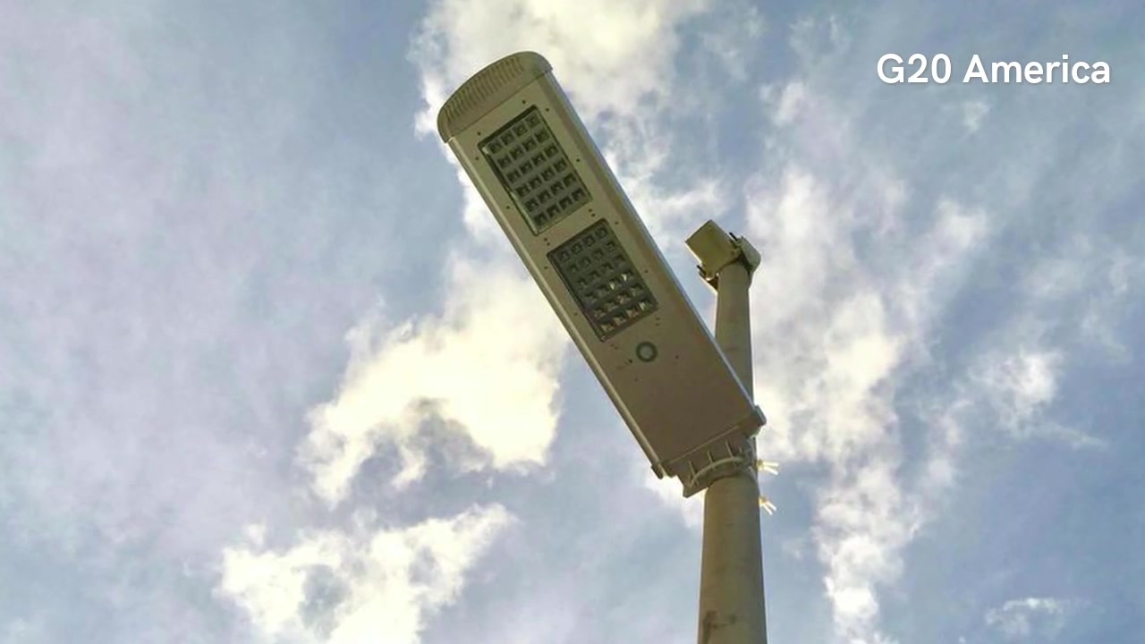 Mga tagagawa ng 2000 set ng G-serial solar street light sa Bagota, Colombia mula sa Tsina - Foxtech Solar