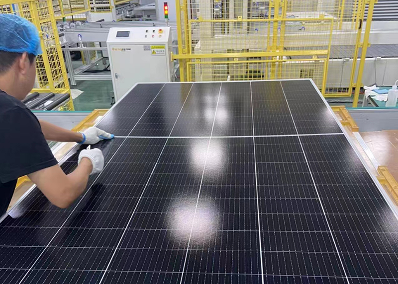 Foxtech Solar Monocrystalline 210mm 660W 670W half cut 132 cells solar panels manufacturer 3