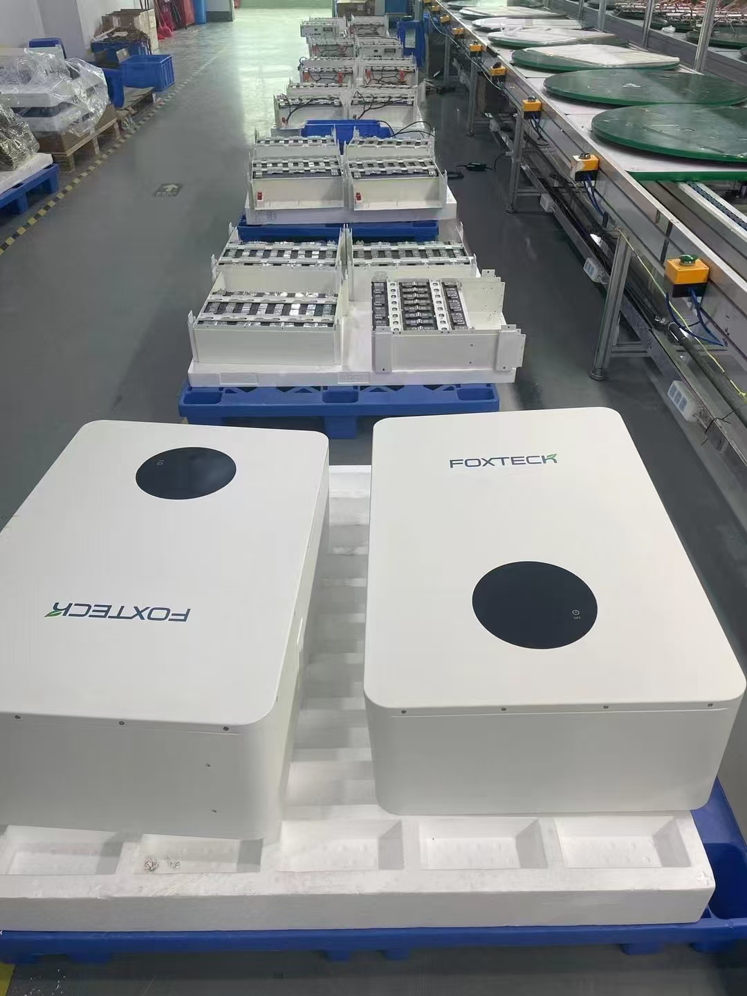 How Solar Batteries Enhance Energy Independence and Lower Utility Bills 1