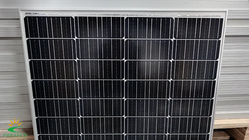 Módulos solares monocromáticos de 100 W a 160 W com 182 mm de diâmetro – Duráveis, compactos e ideais para sistemas isolados da rede elétrica. 1