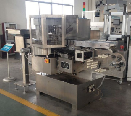 Màquina d'embalatge de doble gir de piruleta de bola 2