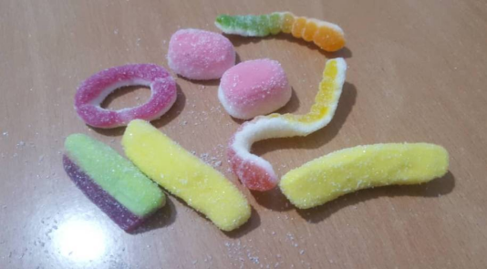 Barisan pengacuan kanji bentuk botol Cola 3