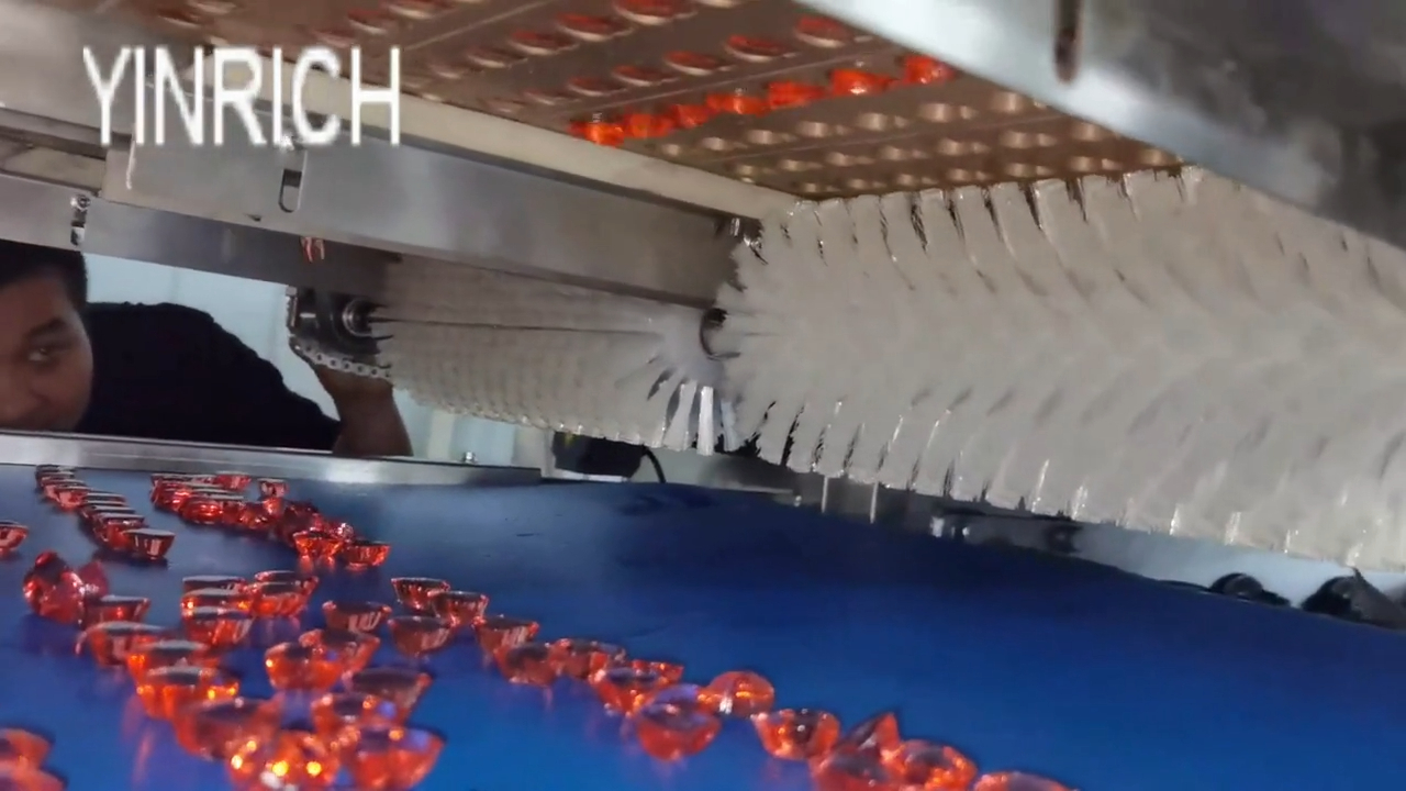 GDQ300 -A testing trial of jelly candy depositing line for Hungary customer 3