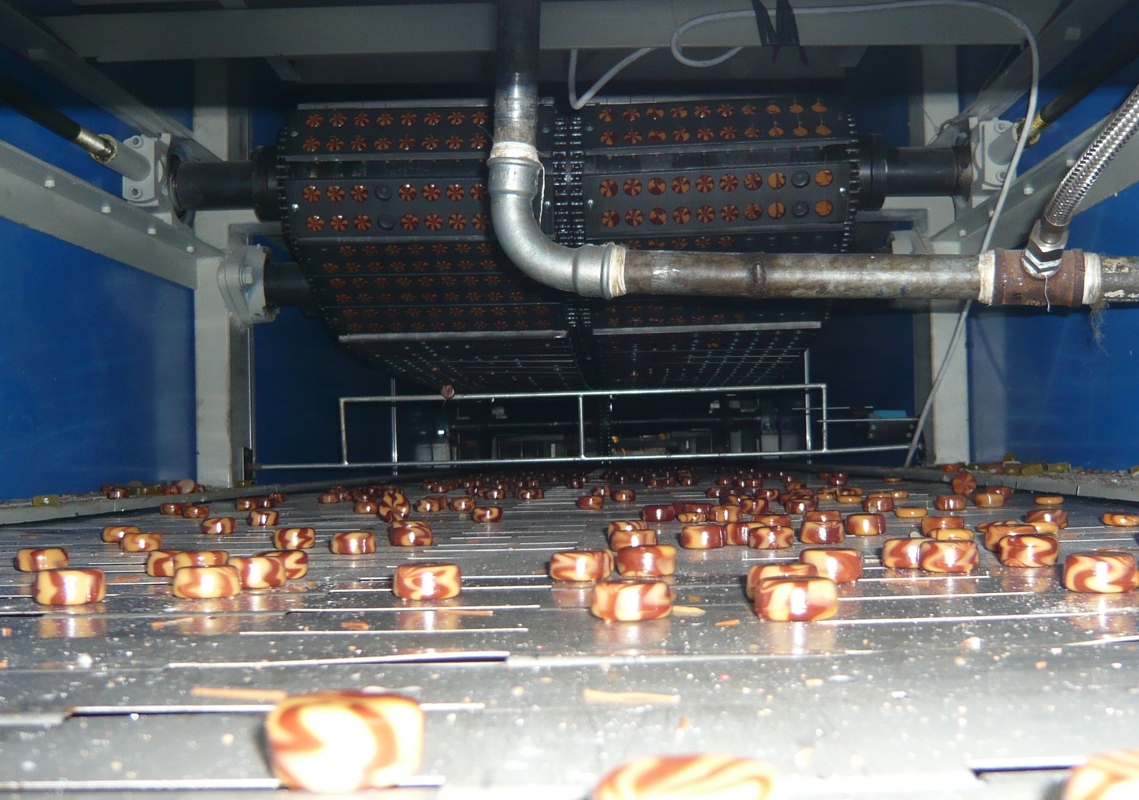 Linka na ukládání tvrdých bonbónů pro dvě barvy vedle sebe 5