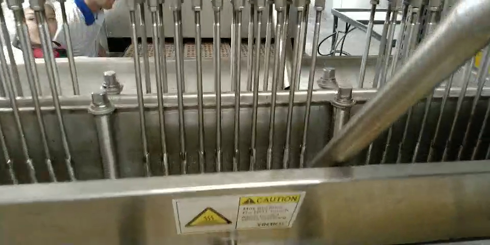 Linka na ukládání tvrdých bonbónů pro dvě barvy vedle sebe 3