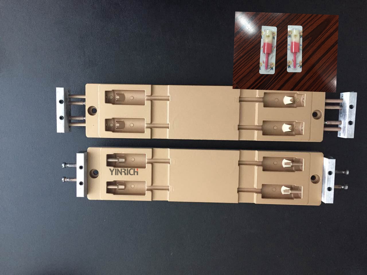 GDL150 Whistle lollipop depositing line 1