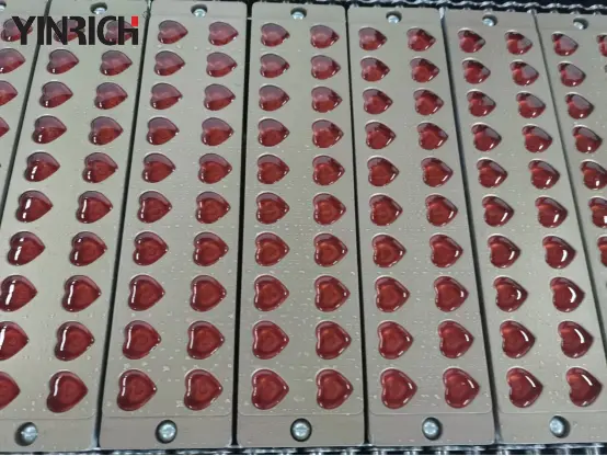 Tiggama og makina para sa paghimo og jelly chocolate nga gipahaom sa kustomer | Yinrich Technology 1