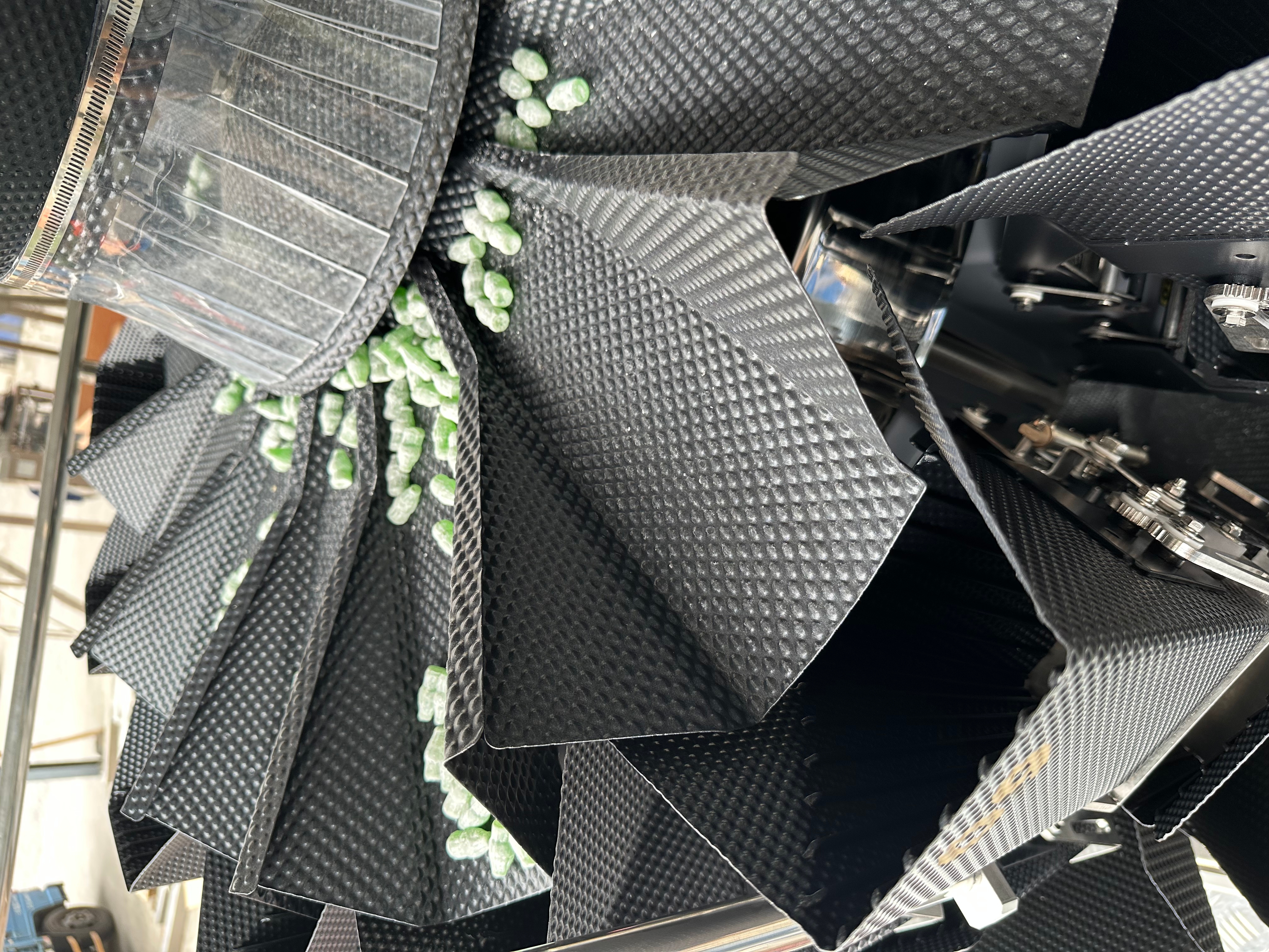 آلة تعبئة أوتوماتيكية للحلوى الهلامية 3